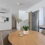 Pava-sea View Brand New فيلة